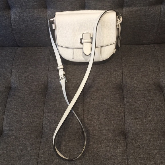 Michael Kors Handbags - Michael Kors crossbody bag